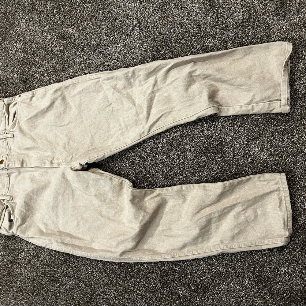 Wrangler Cream Chinos for Effortless Style